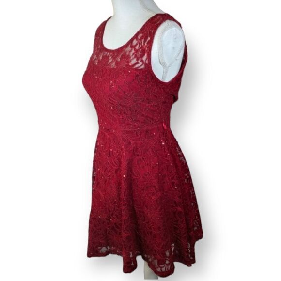 FE FOREVER RED LACE & SEQUIN DRESS SZ. S/M GUC - Picture 4 of 7